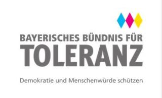 Logo des Bayerische Bündnis für Toleranz, graue Schrift, drei bayerische Rauten in blau, rot, gelb